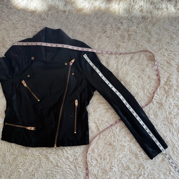 Blank NYC Black Faux Leather Moto Jacket Size M Gold Zipper Biker Style - Picture 8 of 10